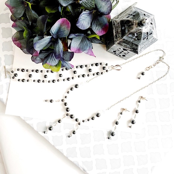 Hematite, Pearl, & Sterling Silver Jewelry Set - Picture 4 of 7